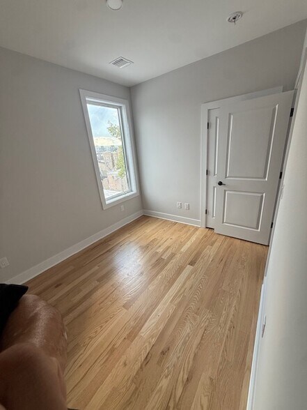 Unit 3 - Bedroom 3 - 6009 Jefferson St