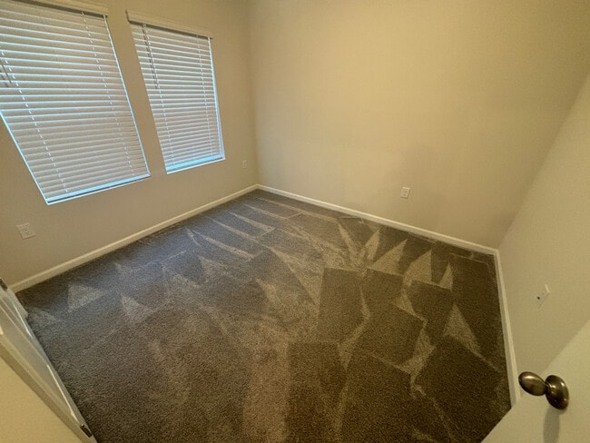 Building Photo - Room in House on Collaborative Wy