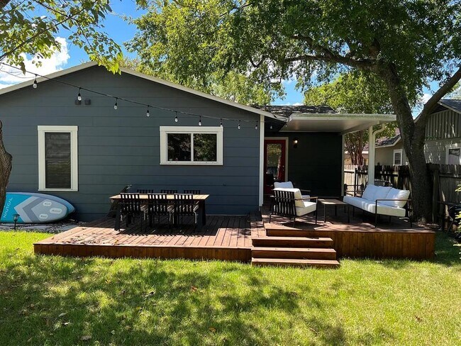 Building Photo - 1314 Arcadia Ave