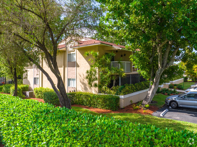 4690 NW 102nd Ave Miami, FL 33178 - Village of Doral Place