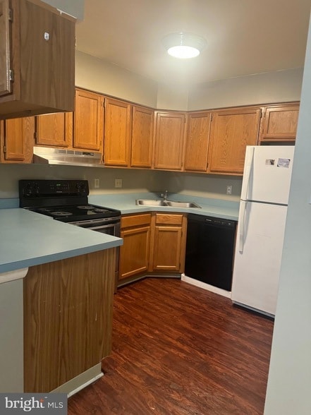 Building Photo - 2101 Cedar Run Dr