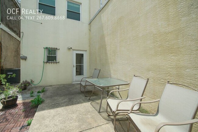 Building Photo - 2619 South St
