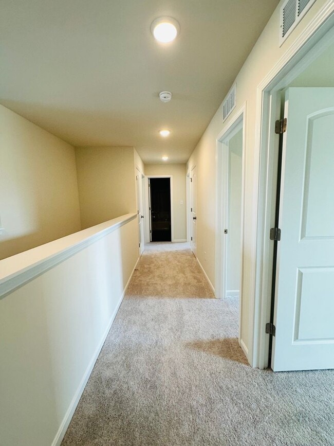 Building Photo - Charming New Construction Home for Rent in...