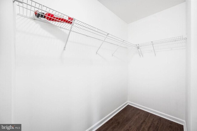 Building Photo - 21562 Iredell Terrace