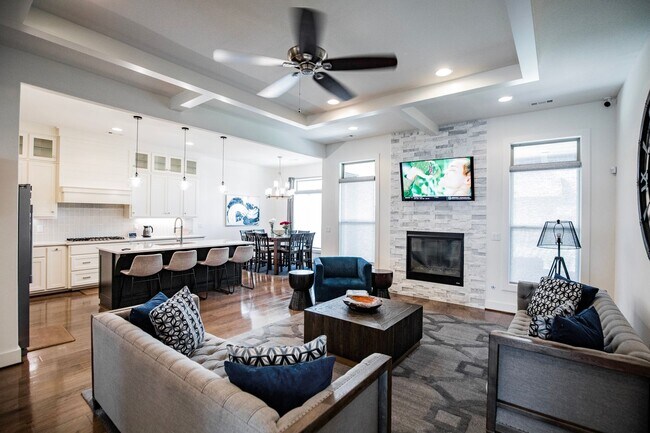 Building Photo - 8707 W Flycatcher Pl