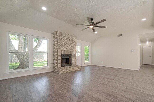 Building Photo - 416 Heatherwood Ct