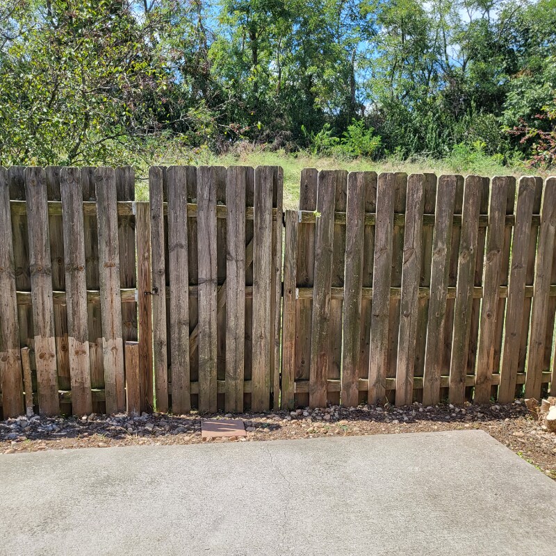 Building Photo - 1115 Oatlands Park