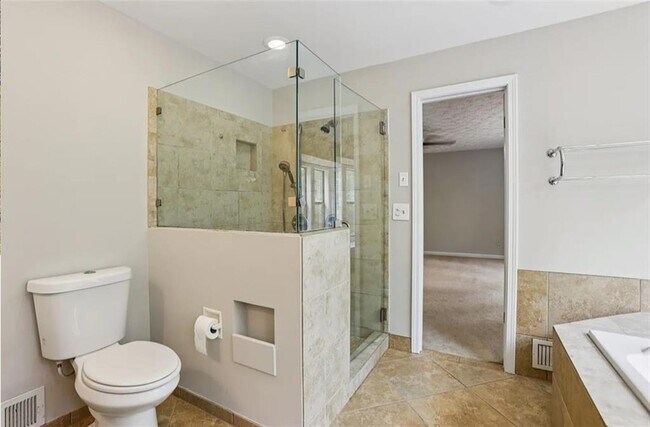 Building Photo - 270 St Simon's Cove