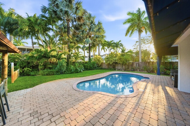 Building Photo - 16372 SW 62nd Ter