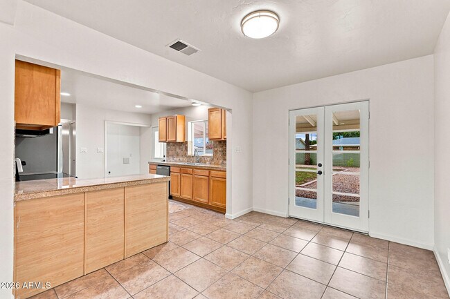 Building Photo - 411 E Wigwam Blvd