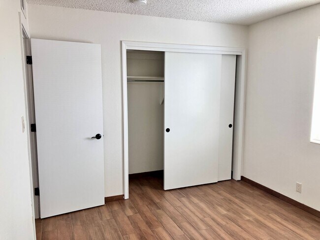 Building Photo - Newly Renovated Close to Intel