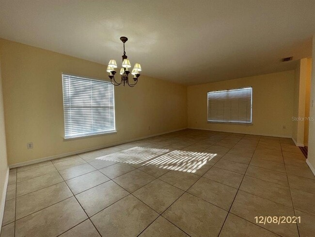 Building Photo - 551 Farmingham Ct
