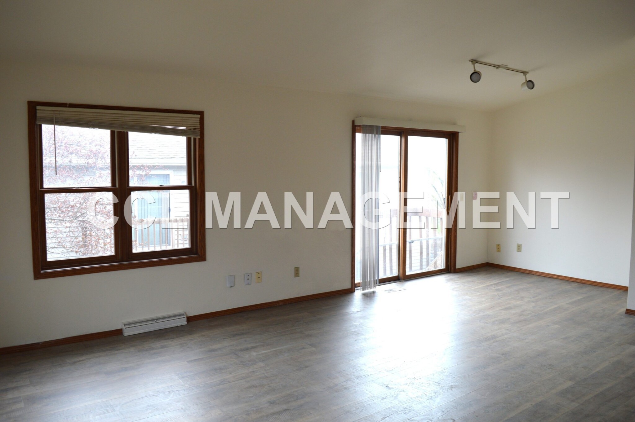 Building Photo - 2289 S Thompson Dr