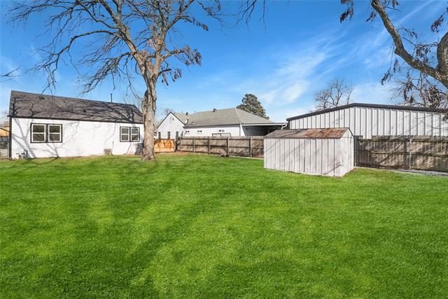 Building Photo - 734 Genoa Ave