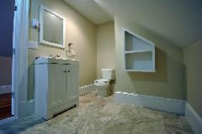 Building Photo - AVAILABLE SEPTEMBER 1ST - Huge, Beautiful, Fully Renovated Brighton / Oak Sq 4 Bed/2 bath.  NO BR...