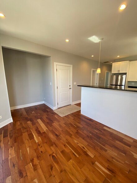 Building Photo - 3633 W Palmer St