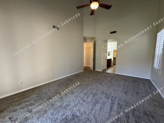 Building Photo - Beautiful 4-Bedroom, 3-Bath Home in Phoeni...