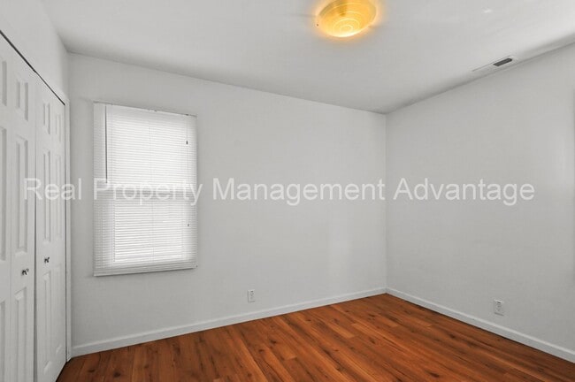 Building Photo - Fully Updated Two Bedroom with Contemporary Style and Comfort Throughout!