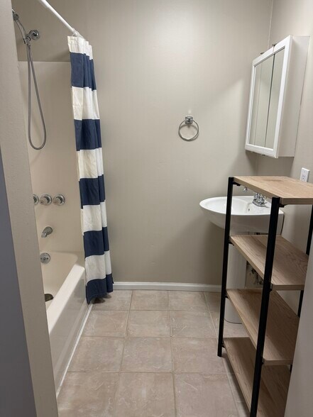 Building Photo - 2118 Appaloosa Trl