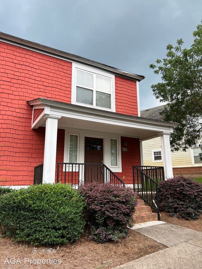 2 br, 3 bath House 1035 S Shoals... 1035 S Shoals