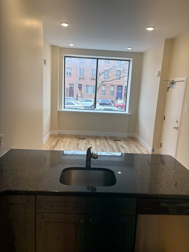 Building Photo - 1624 S Broad St