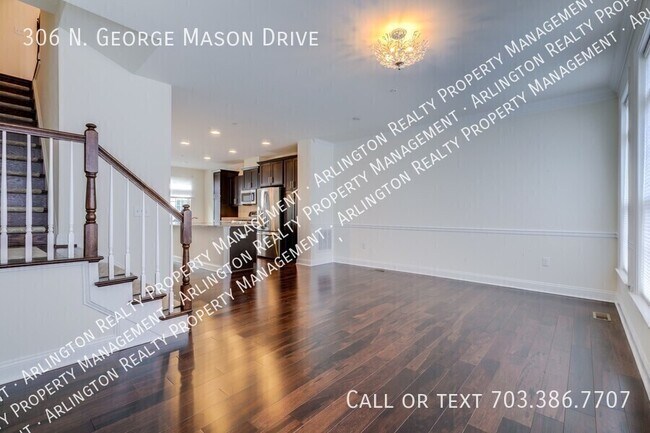 Building Photo - 306 N George Mason Dr