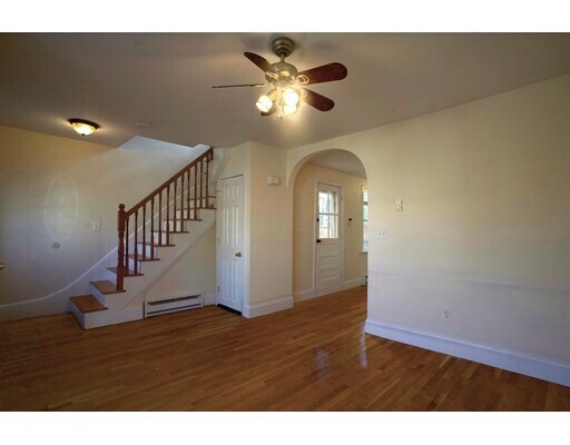 Building Photo - 89 Condor St