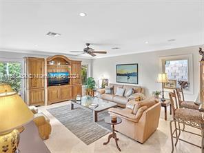 Building Photo - 449 Isle of Palms Dr