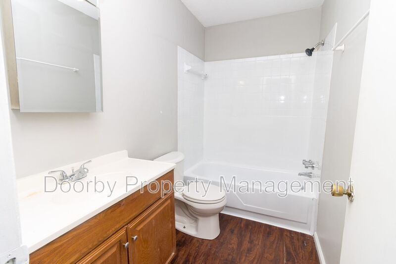 Building Photo - 6436 Basswood Dr