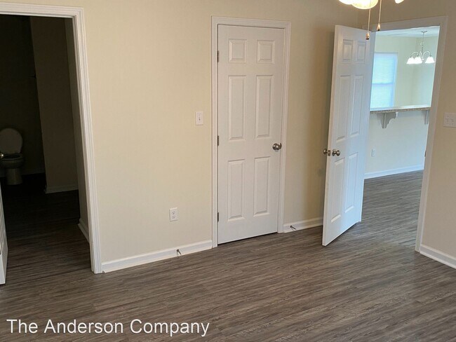 Building Photo - 3 br, 2 bath House - 122 Twelve Oaks Ct