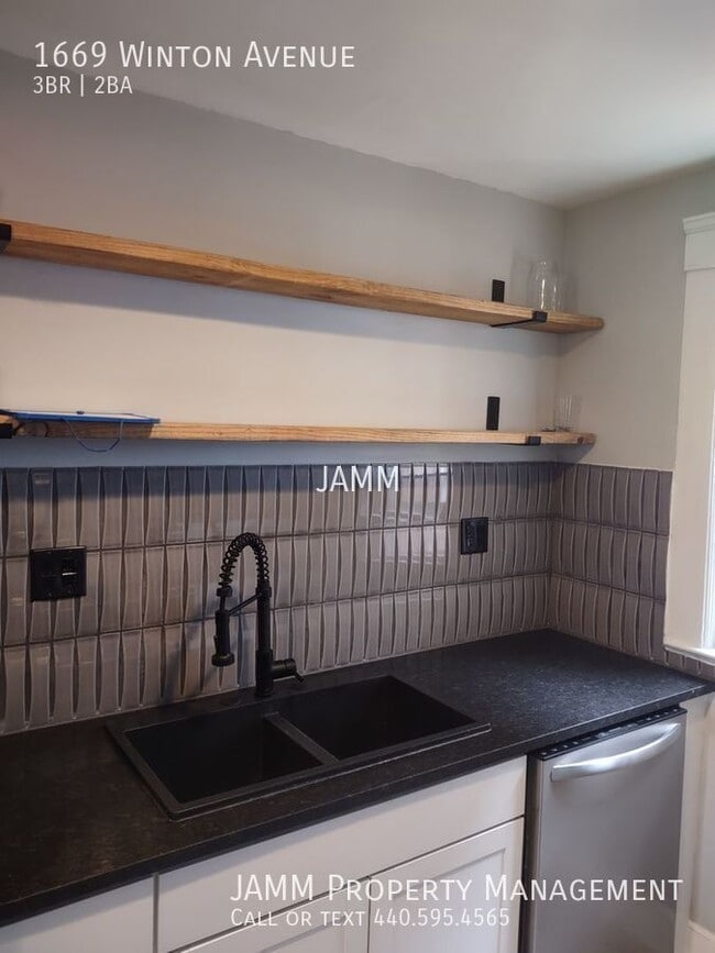 Building Photo - 1669 Winton Ave