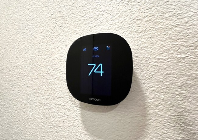 Building Photo - 3 bed, 2.5 bath located in Rancho Cucamonga!