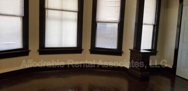 Primary Photo - 739 S 24th St