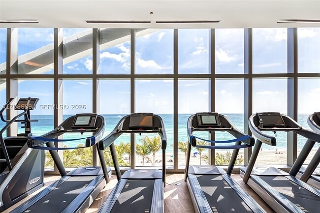 Building Photo - 15701 Collins Ave