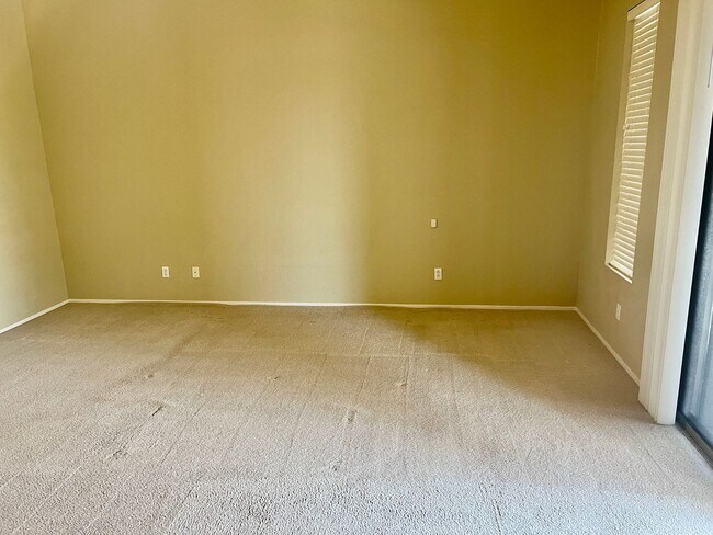 Building Photo - Great home on quiet cut-de-sac