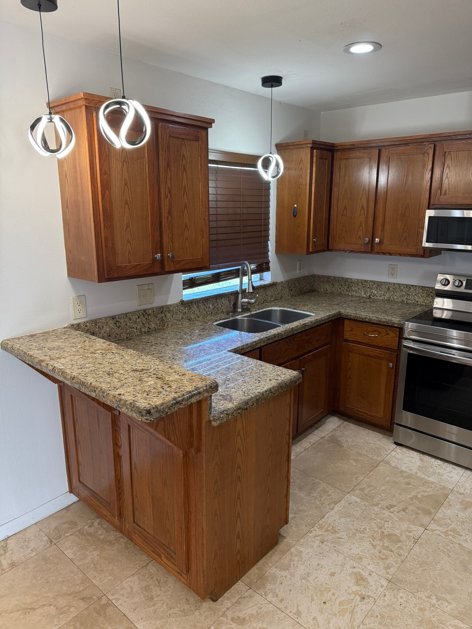 Building Photo - 720 Westway Ave