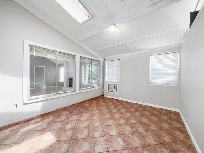 Building Photo - 3207 S Greenpark Dr