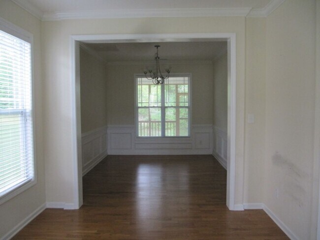 Building Photo - COMING SOON!!! One Month Free Rent ! Discover your new haven! This home offers a perfect blend of...