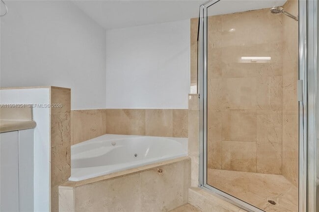 Building Photo - 7900 Harbor Island Dr