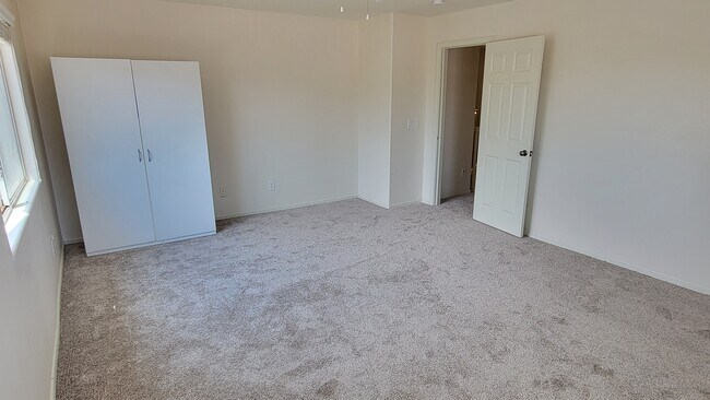 Building Photo - 4437 E Firestone Dr