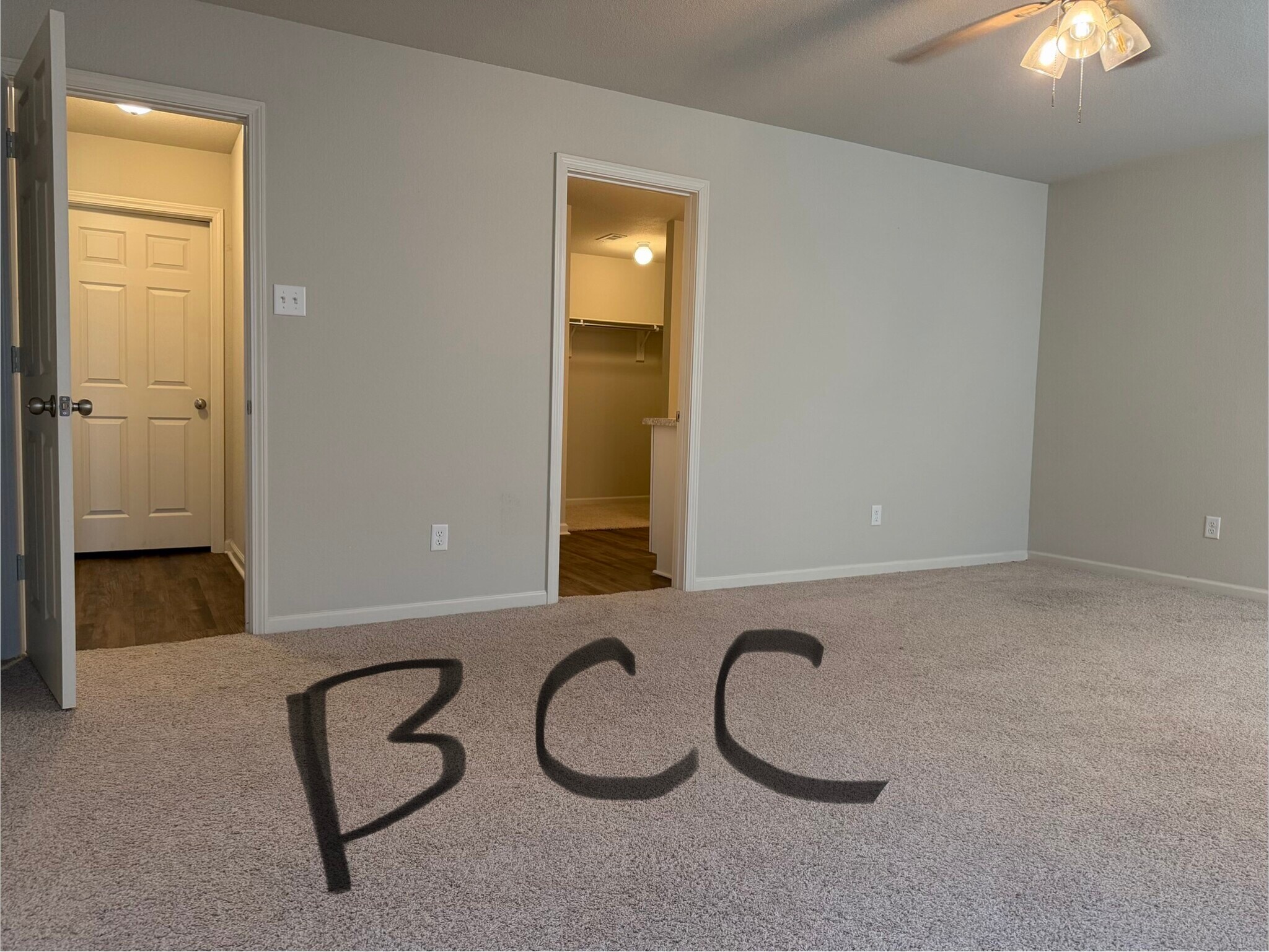 Building Photo - 110 Sunland Dr