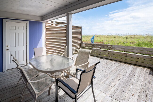 Building Photo - FURNISHED OFF-SEASON MONTHLY RENTAL-STARTI...