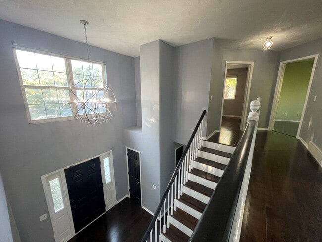 Building Photo - 2930 Blackhawk Dr