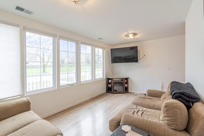 Building Photo - 353 South Morgan Boulevard