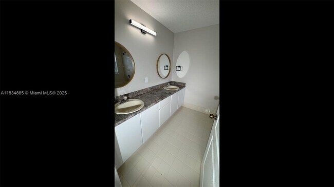 Building Photo - 3855 SW 171st Terrace