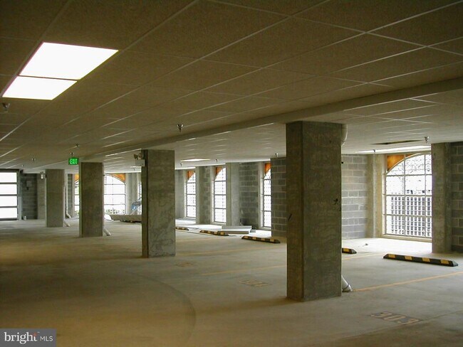 Building Photo - 10205 Wincopin Cir
