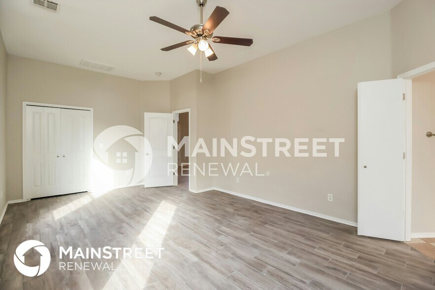 Building Photo - 8820 NW 120th St