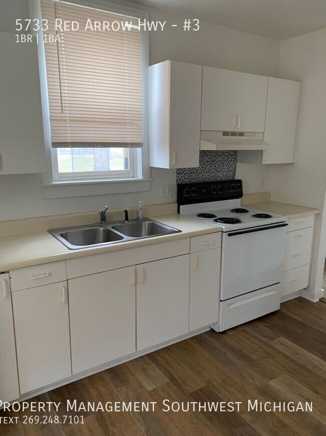 Building Photo - 5733 Red Arrow Hwy