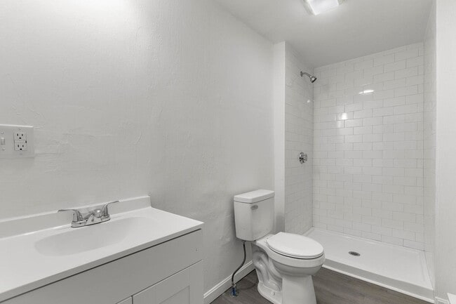 Building Photo - 77 Bellevue Ave