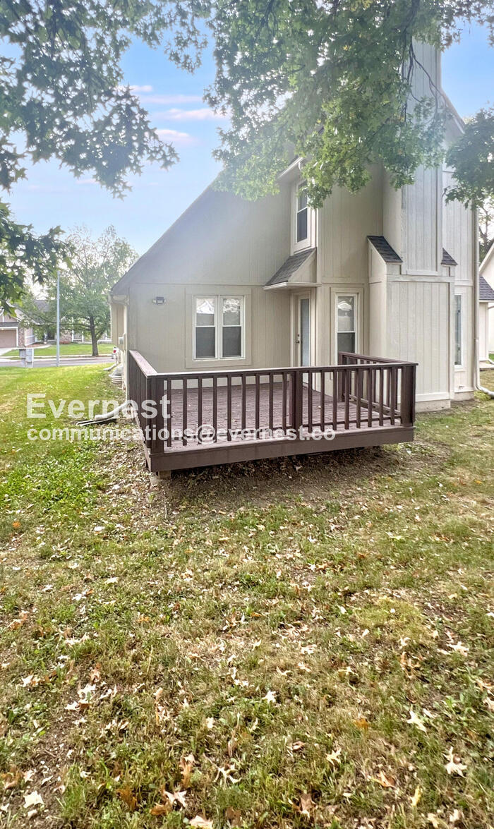 Building Photo - 9808 Harris Ave